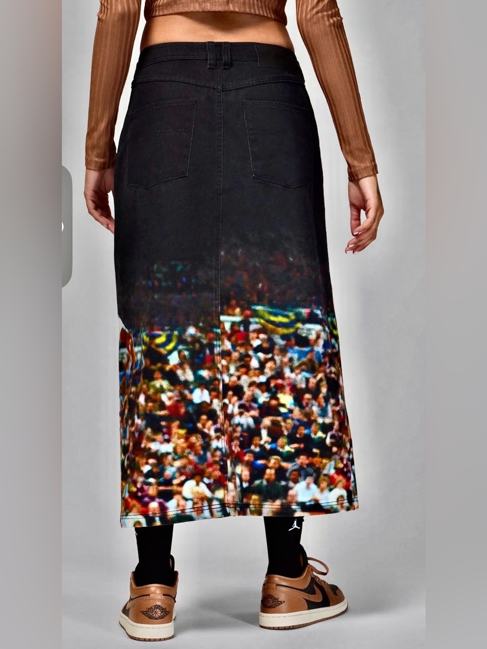 Jordan Black Graphic A-Line Skirt with Red Basketball Print stone washed - Picture 4 of 11